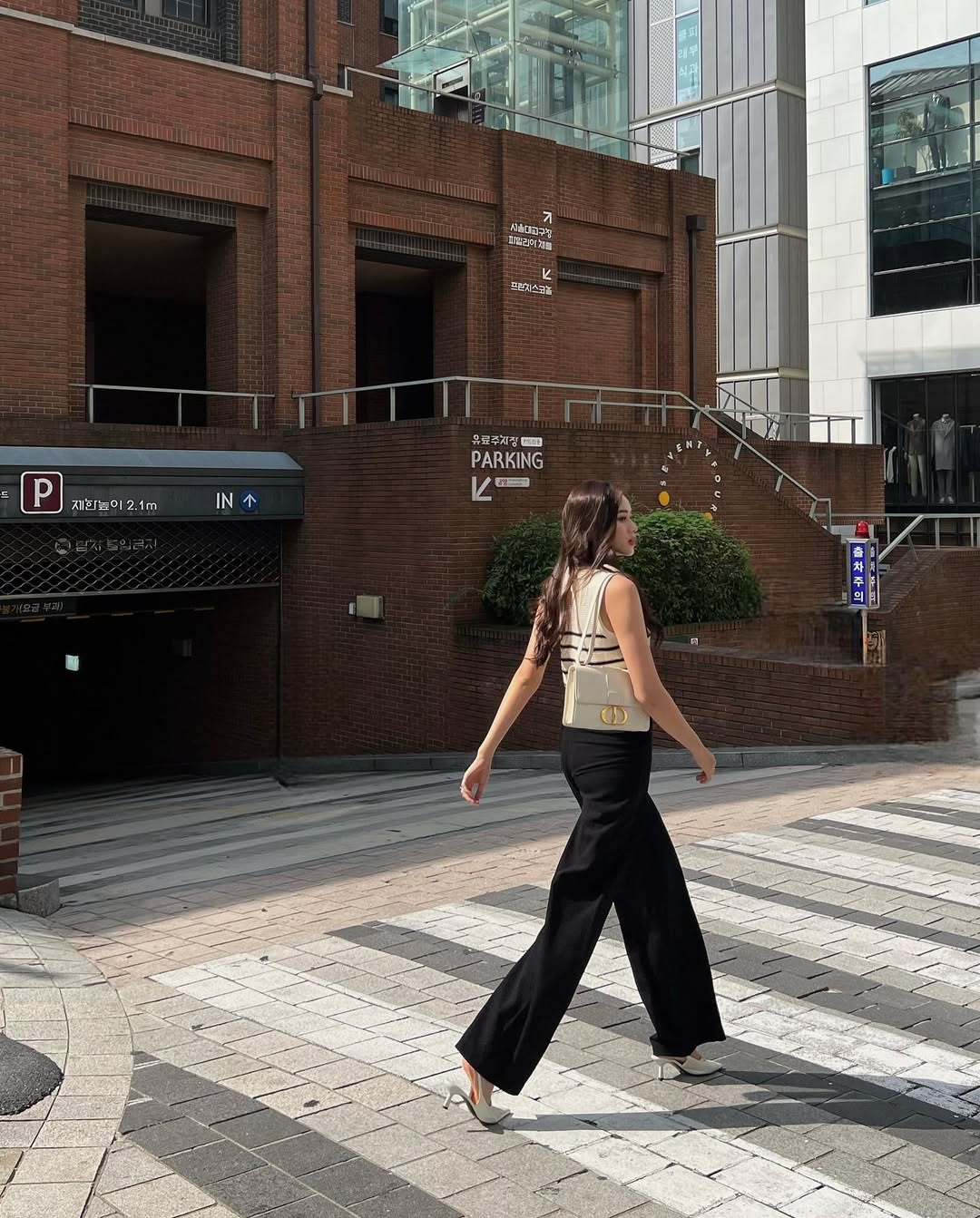 Hoa hậu Đỗ Hà: Khởi đầu từ Gucci, lên đời bằng Hermès- Ảnh 7.