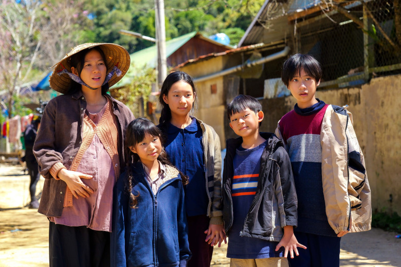 Con sao Việt đóng phim: Quý tử Thái Hòa amp;#34;tuyệt đối điện ảnhamp;#34;, Trần Bờm nhà Trần Lực lần đầu đã vào vai chính - 12