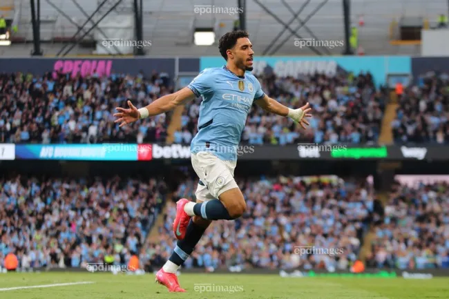 clb-man-united-vo-dich-ngoai-hang-anh-hang-nhi-the-gioi (3).jpg