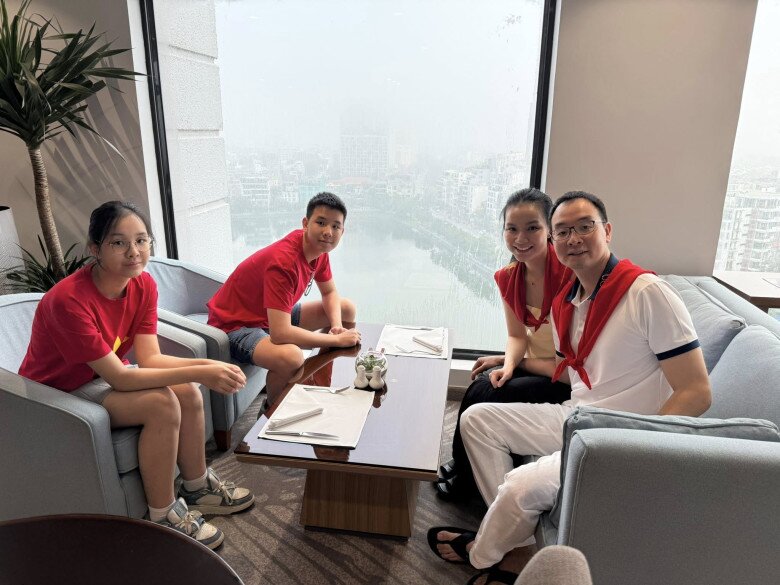 Hoa hậu Thùy Lâm ngán ngẩm vì Gen Z đến xin việc nhưng đòi làm ít mà lương vẫn cao: "Các bạn bị ảo" 6 Gia đình hạnh phúc của Hoa hậu Thùy Lâm.