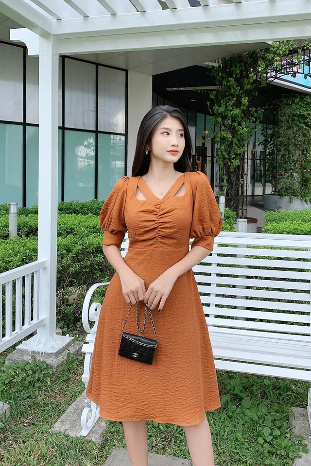 Đầm cut out giúp nàng trở thành tâm điểm mọi bữa tiệc- Ảnh 4.