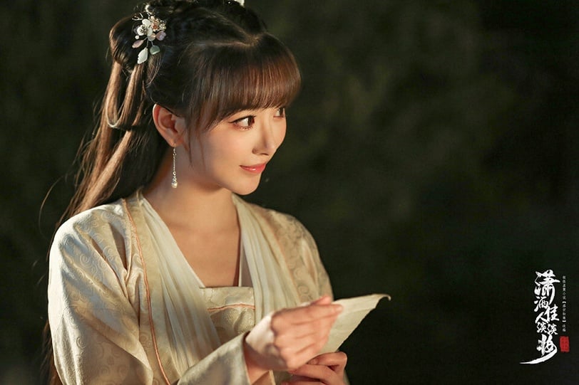 10 phim cổ trang xuyên không Trung Quốc hay nhất thập kỷ, xem xong muốn làm nữ chính ngay lập tức - Ảnh 7. 10 phim cổ trang xuyên không Trung Quốc hay nhất thập kỷ, xem xong muốn làm nữ chính ngay lập tức - Ảnh 7.