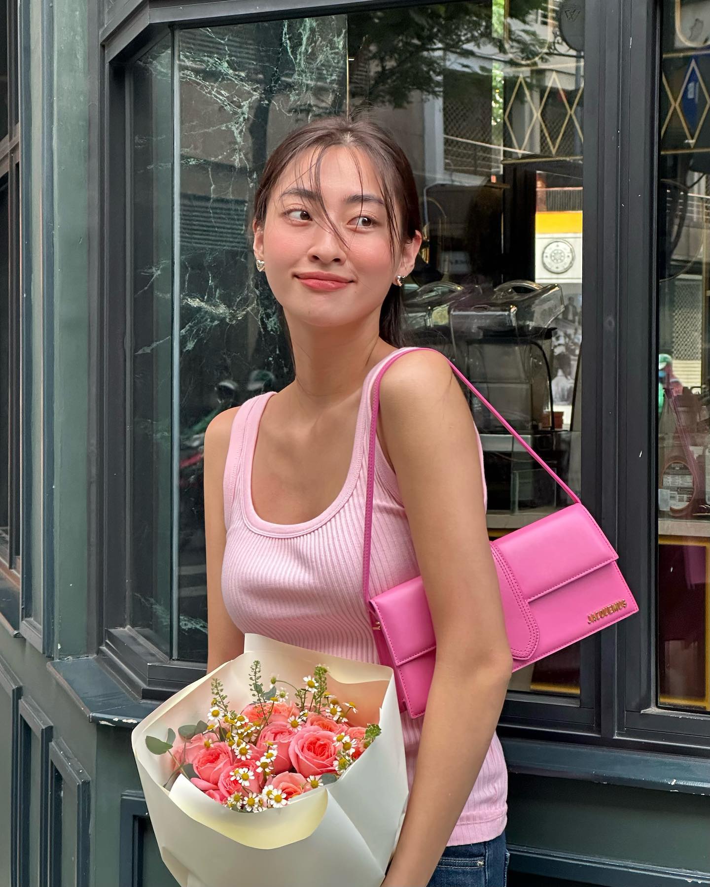 5 mẫu áo mùa thu được các mỹ nhân Việt mặc nhiều nhất: Đẹp tới nỗi chị em sẽ muốn có hết 6 1759449529 276 5 mau ao mua thu duoc cac my nhan Viet