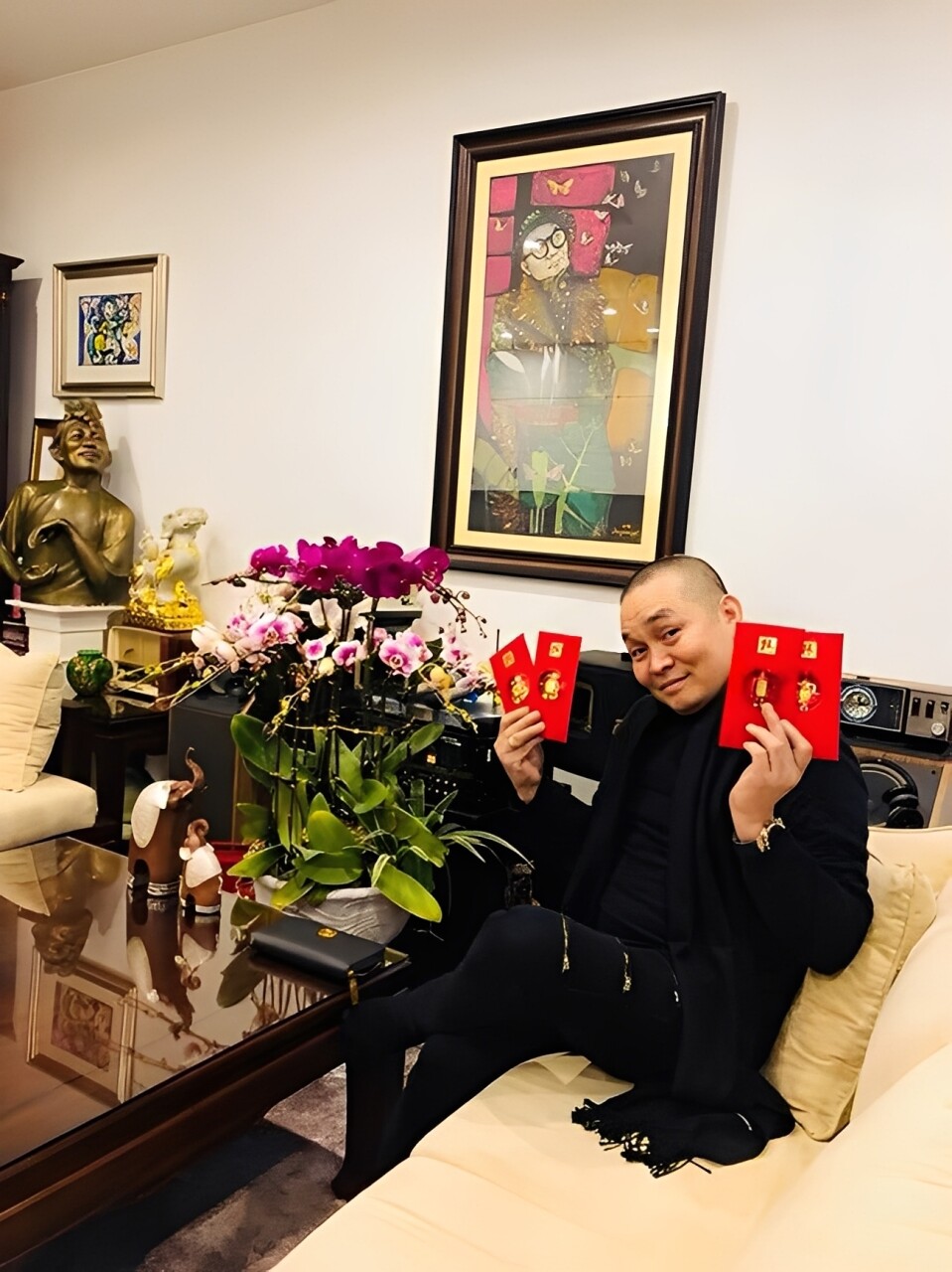 Căn nhà của Xuân Hinh nằm ở trung tâm Hà Nội.