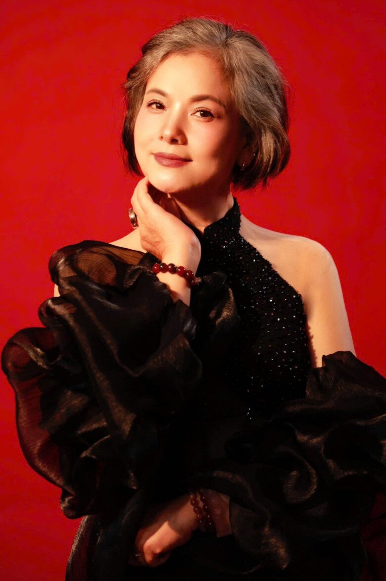 Sao Việt 24h: Diễn viên Hương Giang tiết lộ con trai 8 tháng amp;#34;cao 1m75amp;#34;, phản ứng gay gắt khi có người hỏi về bố của con - 10