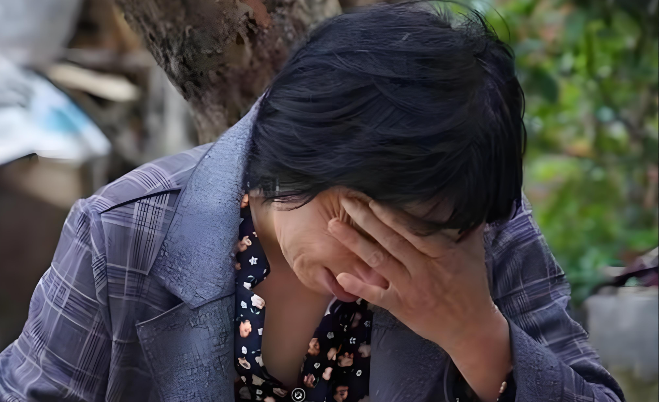 Mẹ vay ngân hàng 2 tỷ cho con trai đi du học, 10 năm sau con về nước ký hợp đồng mua nhà... đứng tên bạn gái- Ảnh 2.