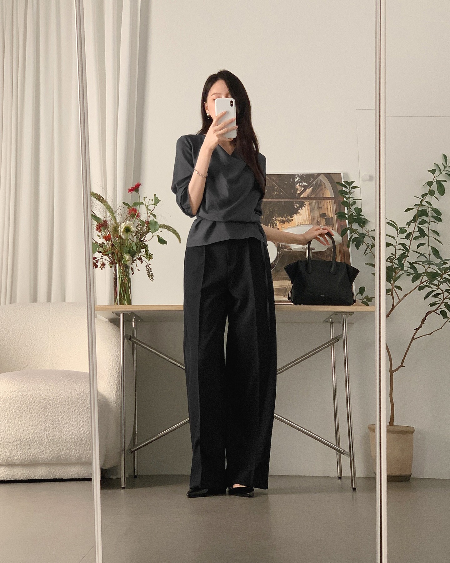 10 set đồ tối giản giúp chị em chạm đỉnh cao của sự sang trọng, thanh lịch - Ảnh 9.