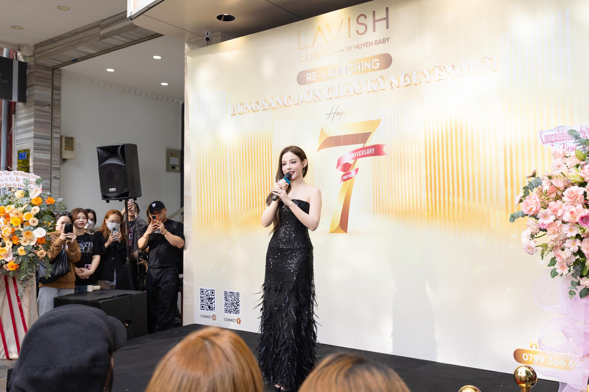 Ninh Dương Lan Ngọc, Diệp Lâm Anh, cùng loạt sao Việt choáng ngợp trước diện mạo mới của Lavish Clinic - By Huyền Baby- Ảnh 2.