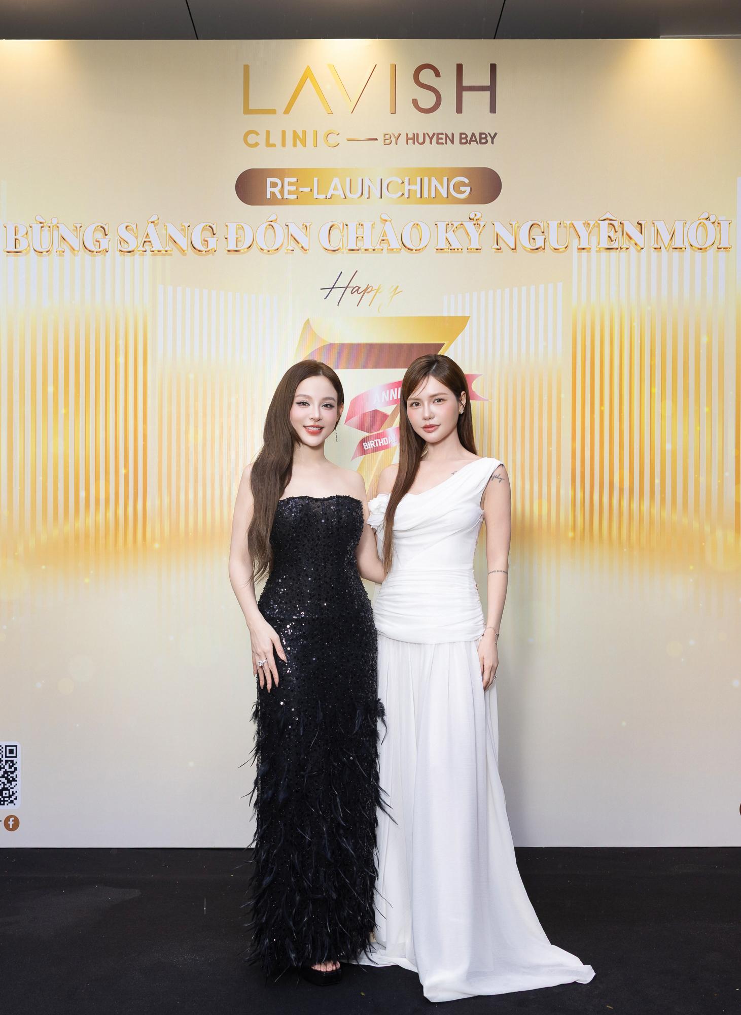 Ninh Dương Lan Ngọc, Diệp Lâm Anh, cùng loạt sao Việt choáng ngợp trước diện mạo mới của Lavish Clinic - By Huyền Baby- Ảnh 9.