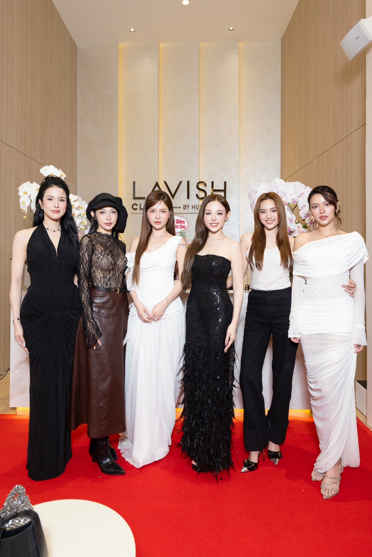 Ninh Dương Lan Ngọc, Diệp Lâm Anh, cùng loạt sao Việt choáng ngợp trước diện mạo mới của Lavish Clinic - By Huyền Baby- Ảnh 11.