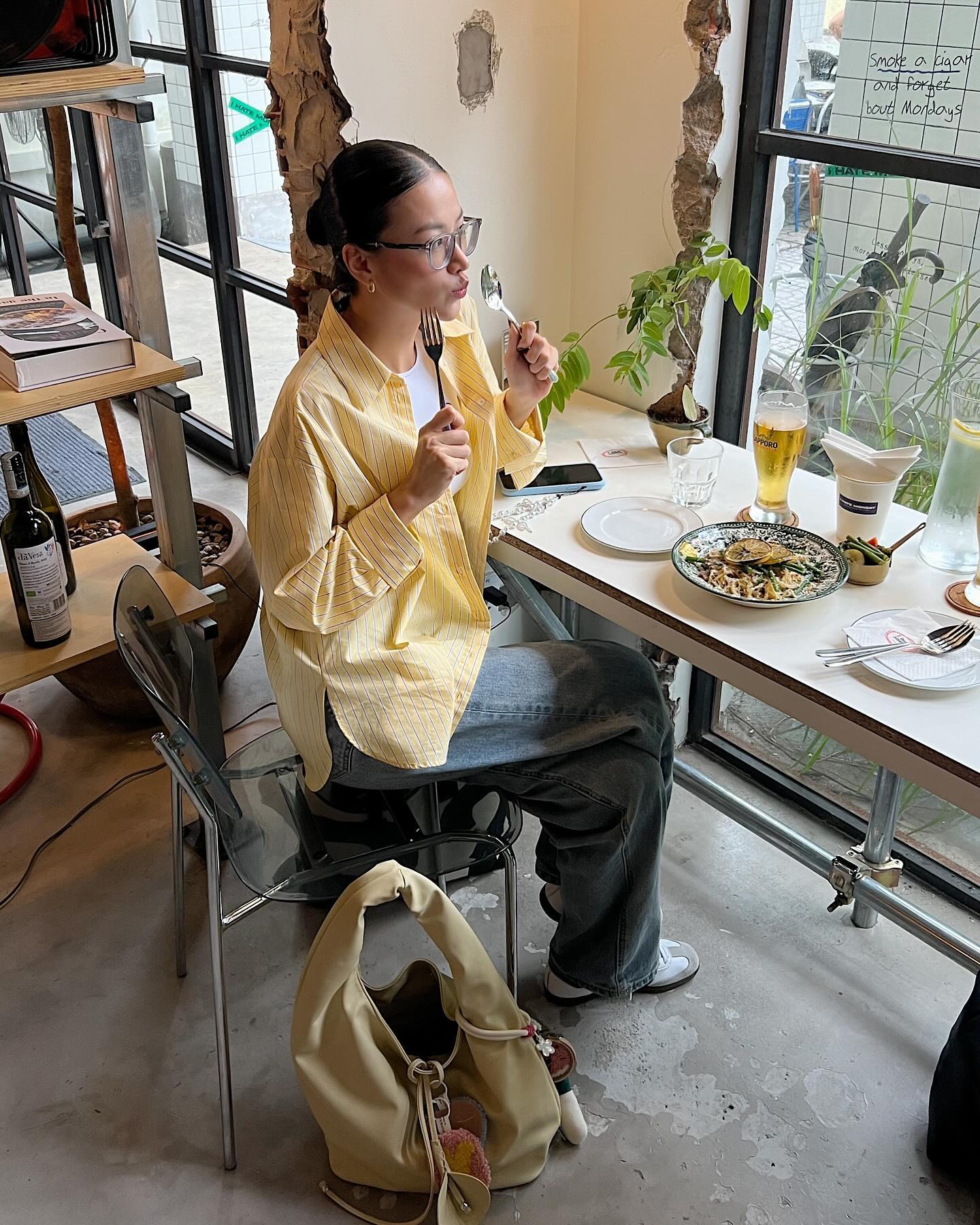 10 set quần jeans mùa thu sành điệu xuất sắc từ các mỹ nhân Việt- Ảnh 3.