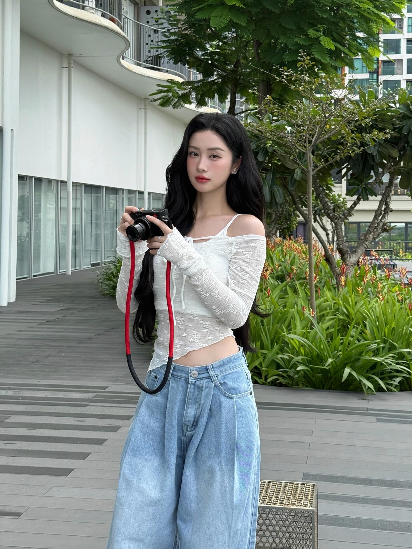 10 set quần jeans mùa thu sành điệu xuất sắc từ các mỹ nhân Việt- Ảnh 10.