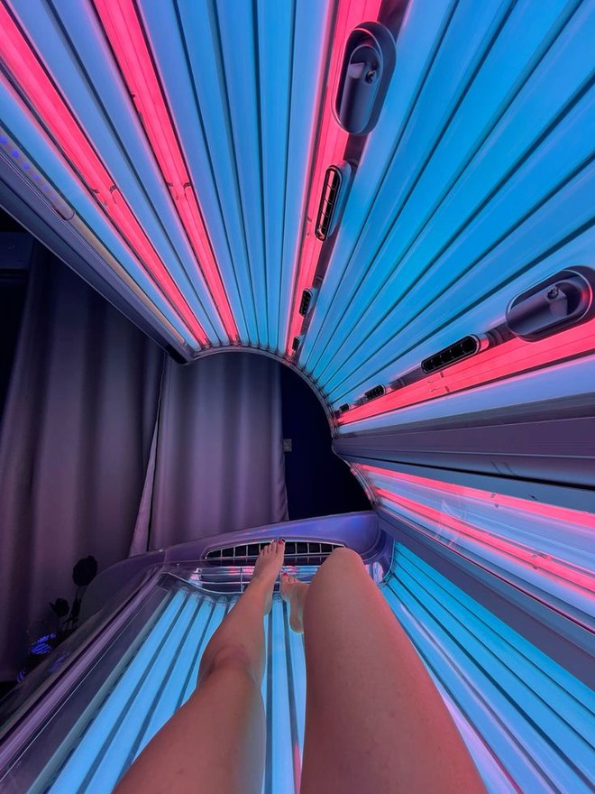 Phương Ly từ da trắng thành nâu quá nhanh, phương pháp nào làm được như vậy?- Ảnh 10.