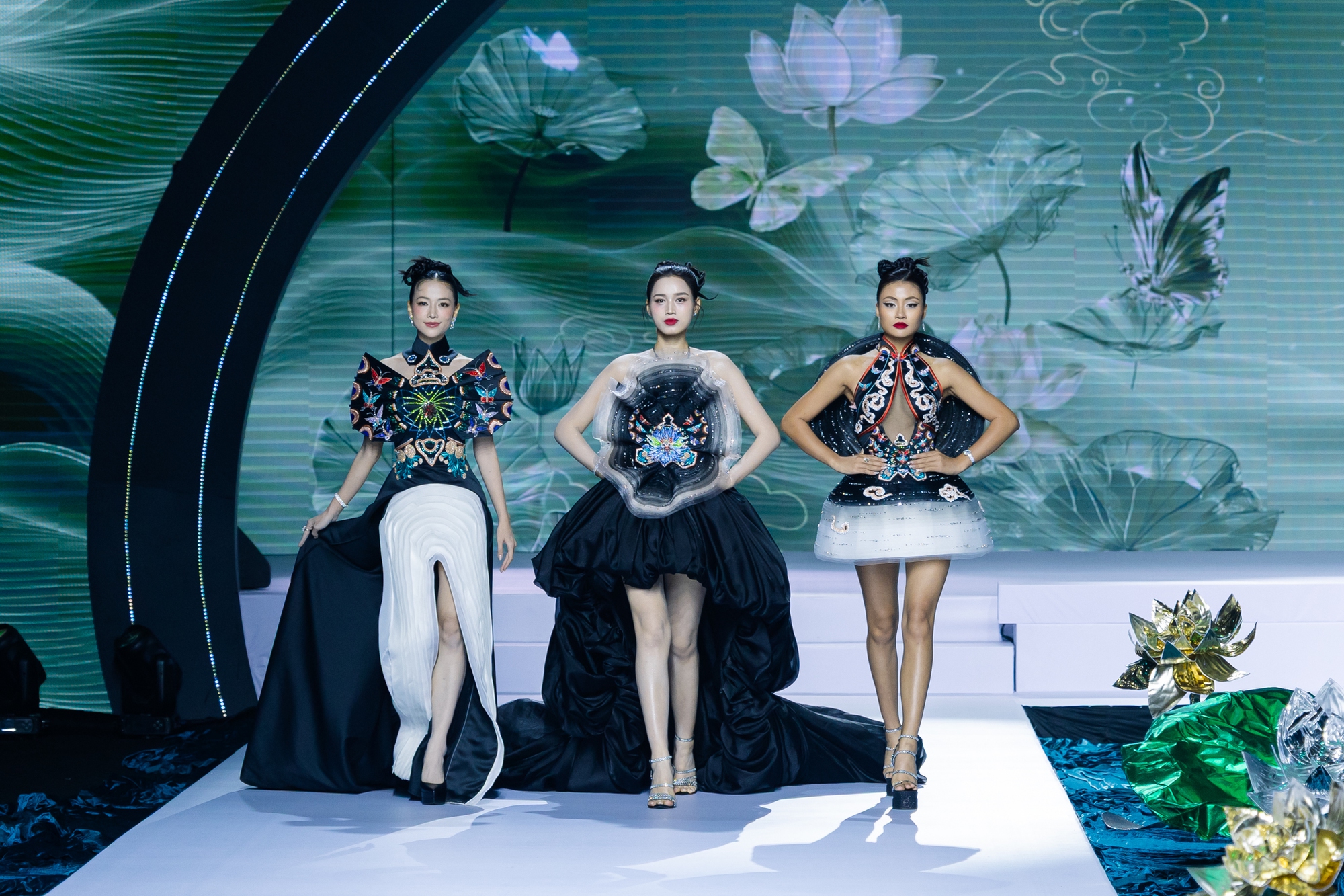 Tranh cãi thí sinh Hoa hậu Việt Nam dính scandal vẫn được đi giữa dàn Hậu đình đám nhất showbiz- Ảnh 3.