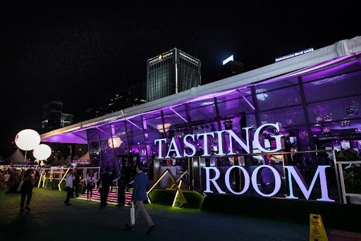 Ẩn trong bến cảng Hồng Kông: Lễ hội ẩm thực lớn nhất Châu Á có thể khiến bạn 