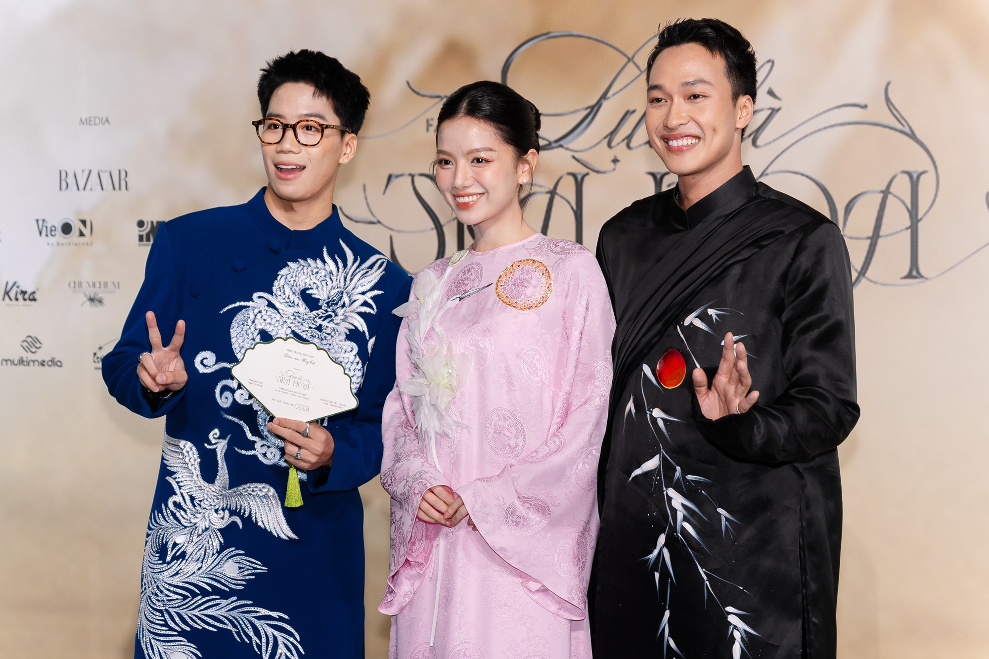 Thảm đỏ đẹp nhất hôm nay: Nửa showbiz Việt diện áo dài lộng lẫy, nhiều người ở ẩn cũng xuất hiện- Ảnh 6.