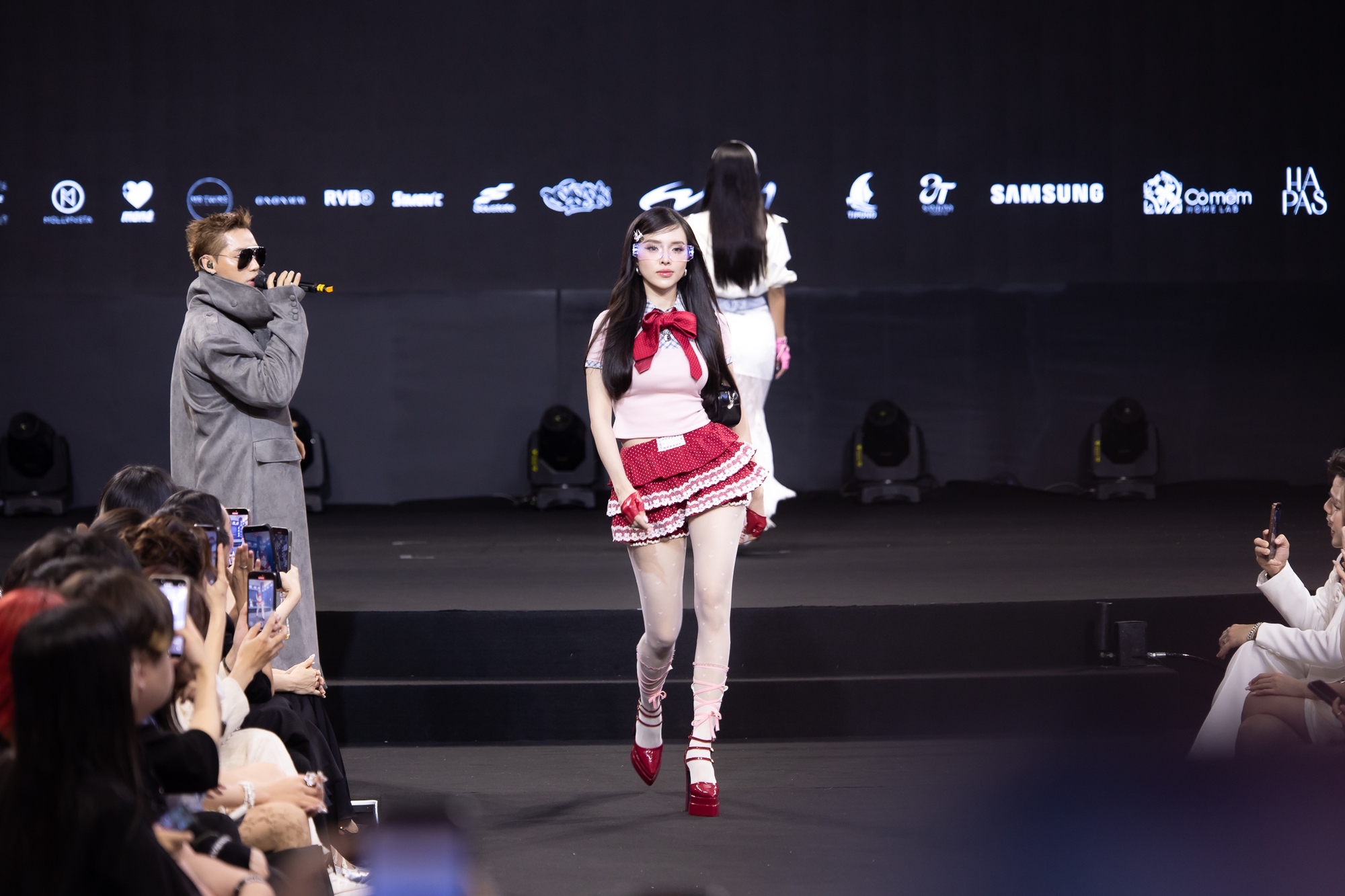 TikTok Shop Fashion Show: Khi sàn diễn không còn là “đặc quyền” của số ít- Ảnh 8.