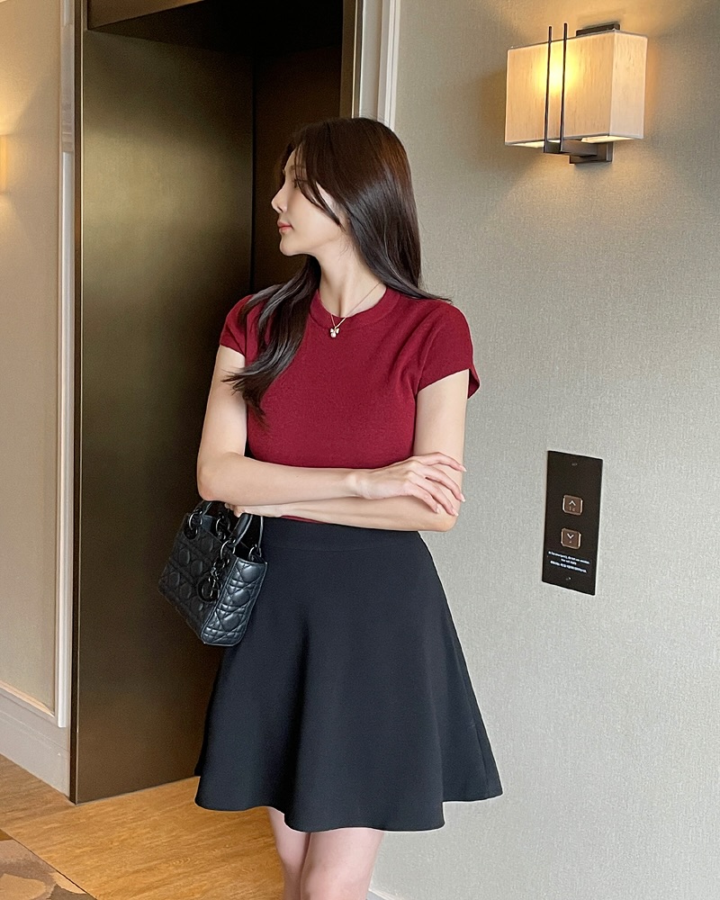 5 màu sắc trang phục thịnh hành nhất mùa thu này: Toàn màu sang trọng và dễ mặc- Ảnh 4.