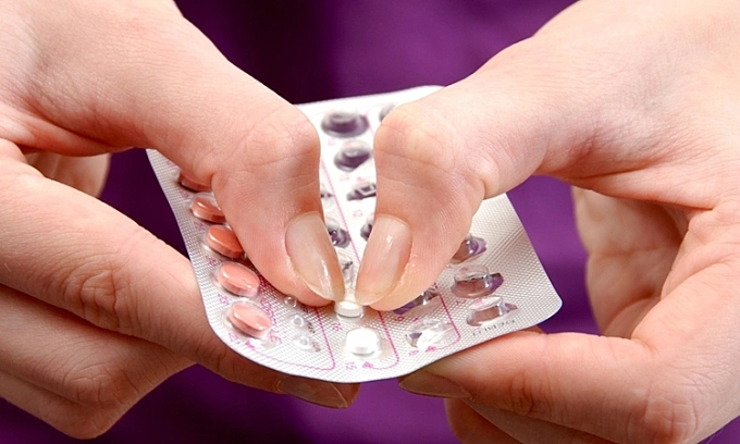 Đánh đổi sức khỏe để giữ phong độ cho chồng 3 Thuốc tránh thai tiềm ẩn nhiều mối nguy hại cho sức khỏe phụ nữ. Ảnh: Livesnew