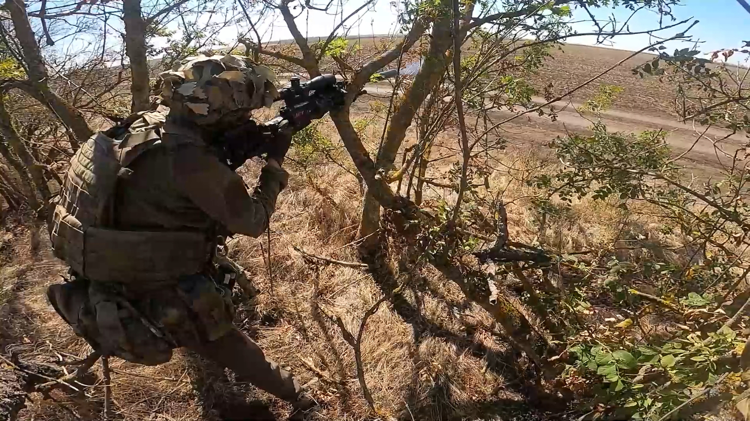 Nga tiến về miền trung Ukraine, đe dọa đường tiếp tế của Kyiv 2 Chiến sự Ukraine 1.317: Nga tiến nhanh về miền trung, đe dọa đường tiếp tế Ukraine - Ảnh 2.