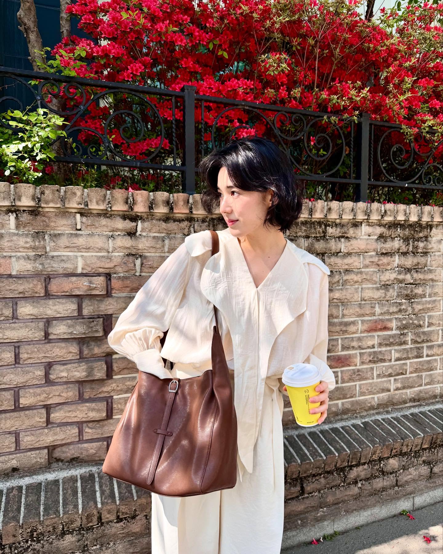 Phụ nữ tóc ngắn nên mặc 10 kiểu trang phục này để hack tuổi xuất sắc hơn nữa- Ảnh 4.