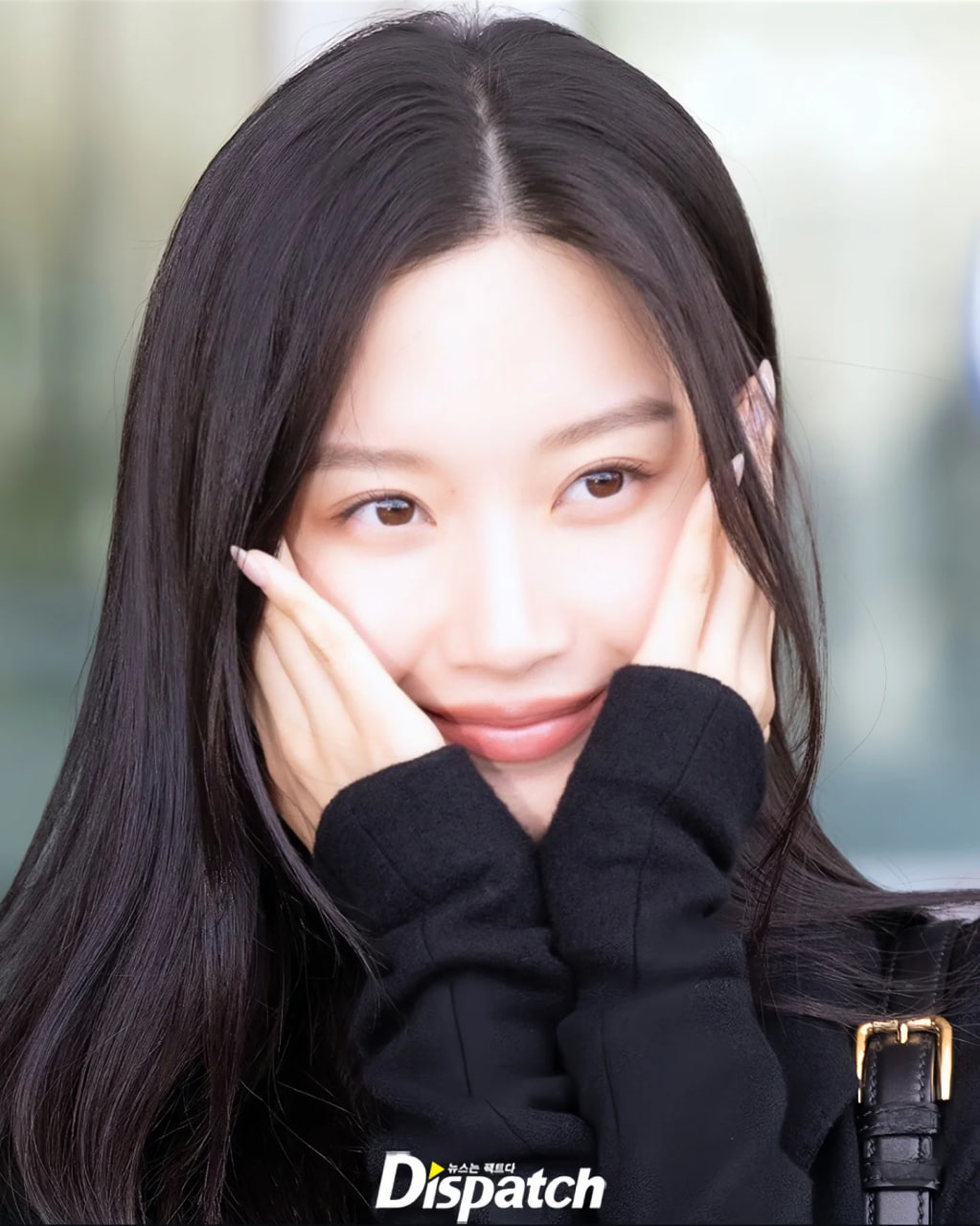 Moon Ga Young đã sợ hở bạo- Ảnh 6. Moon Ga Young đã sợ hở bạo- Ảnh 6.