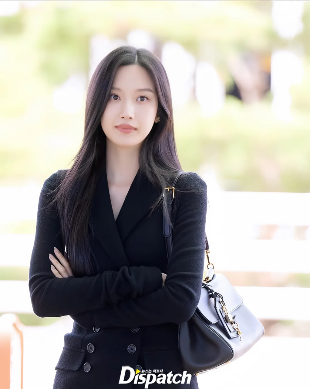Moon Ga Young đã sợ hở bạo- Ảnh 5. Moon Ga Young đã sợ hở bạo- Ảnh 5.