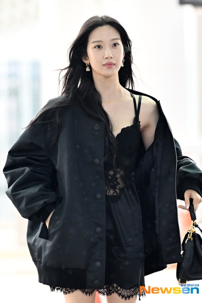 Moon Ga Young đã sợ hở bạo- Ảnh 10. Moon Ga Young đã sợ hở bạo- Ảnh 10.