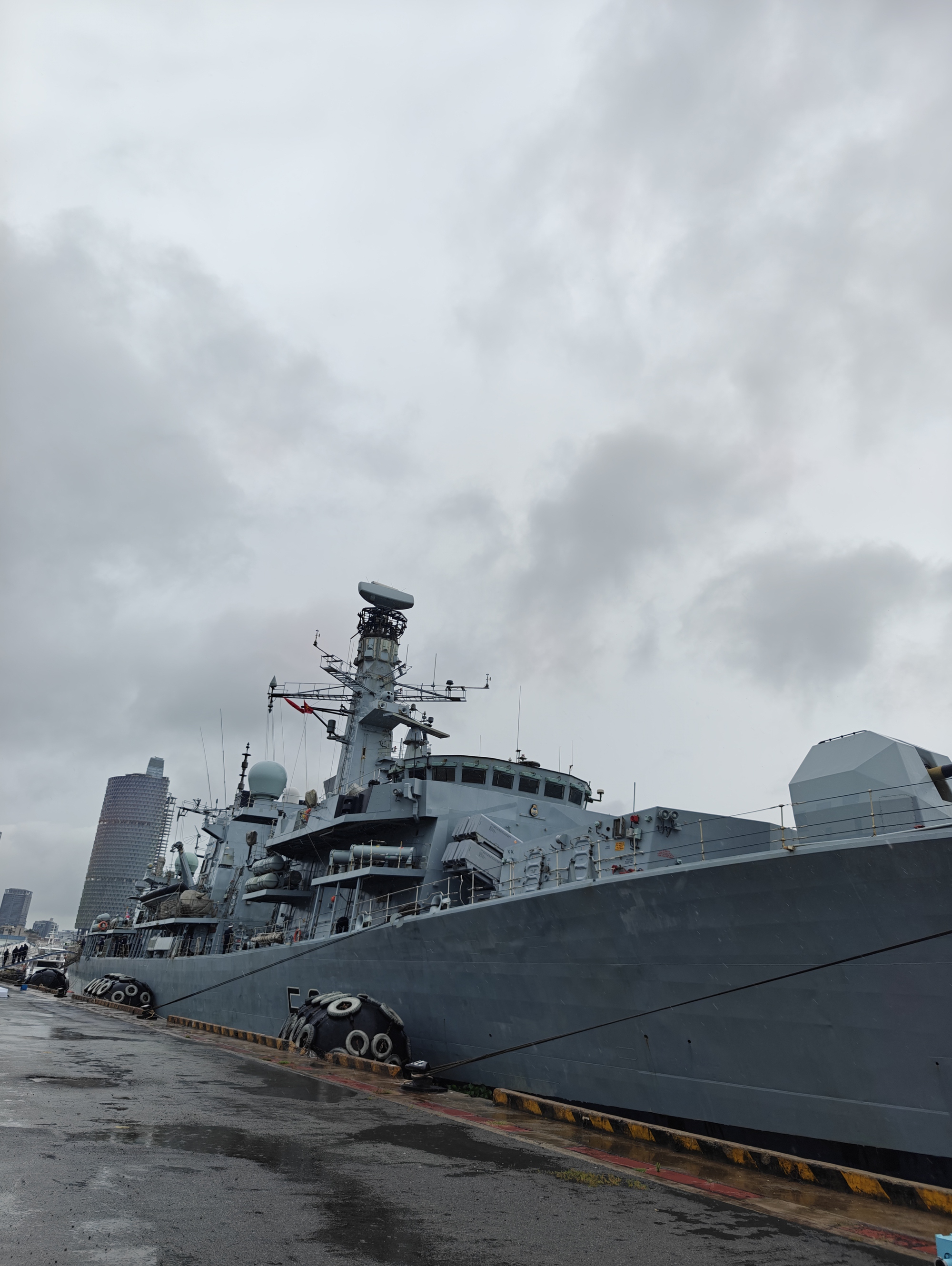 Tàu Hải quân Anh HMS Richmond trở lại Việt Nam- Ảnh 2.