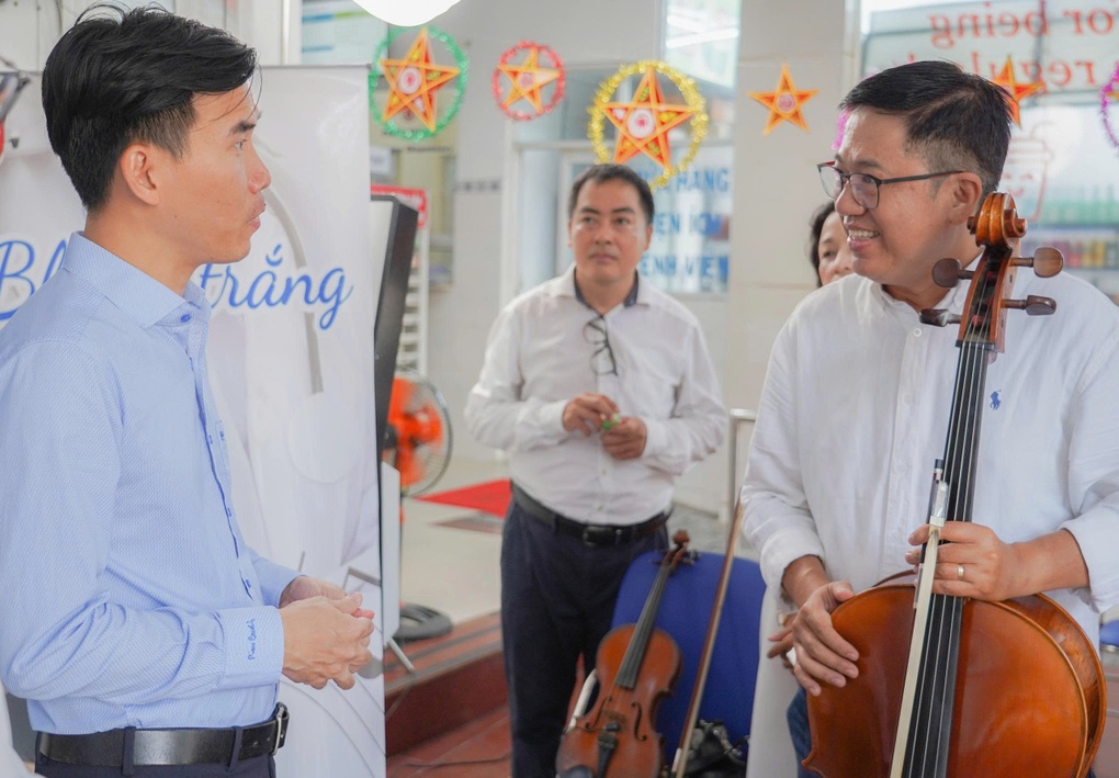 Giai điệu chữa lành đặc biệt lần đầu vang lên ở bệnh viện trung tâm TPHCM - 2