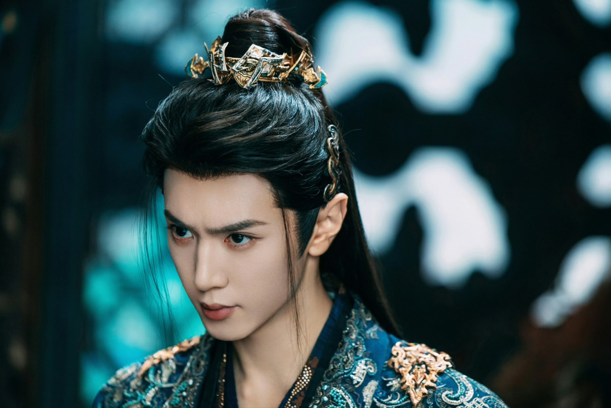 Tổ visual đúng là độ riêng mỹ nam này: Muốn cao quý có cao quý, muốn tà mị có tà mị, đẹp không thể nào chịu nổi- Ảnh 2.