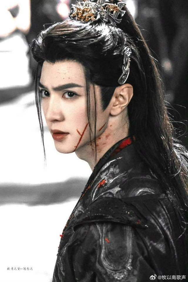 Tổ visual đúng là độ riêng mỹ nam này: Muốn cao quý có cao quý, muốn tà mị có tà mị, đẹp không thể nào chịu nổi- Ảnh 3.