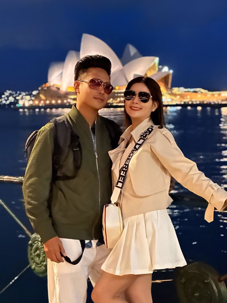 Vợ chồng Kha Ly và Thanh Duy có chuyến công tác dài ngày ở nước ngoài.