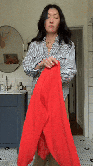 50 tuổi không cần “filter”: Chỉ nhờ phối đồ, một blogger Châu Á chinh phục hơn 750.000 fan- Ảnh 22.