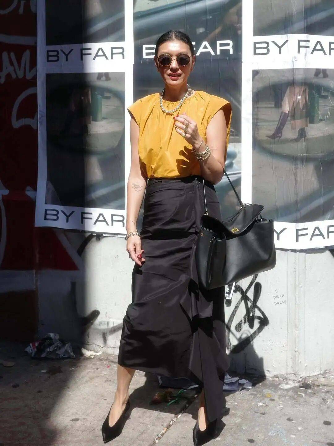 50 tuổi không cần “filter”: Chỉ nhờ phối đồ, một blogger Châu Á chinh phục hơn 750.000 fan- Ảnh 42.