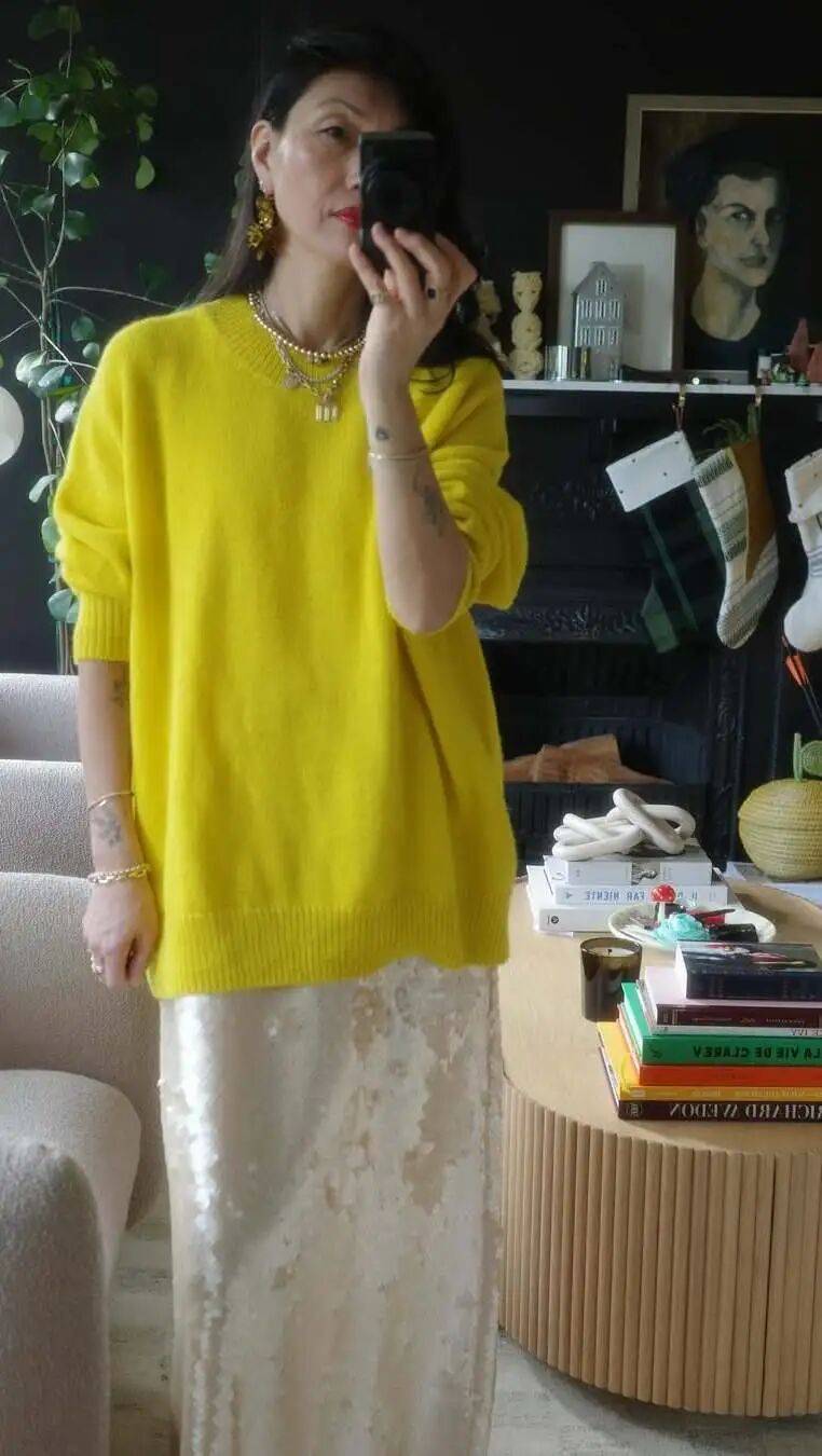 50 tuổi không cần “filter”: Chỉ nhờ phối đồ, một blogger Châu Á chinh phục hơn 750.000 fan- Ảnh 58.