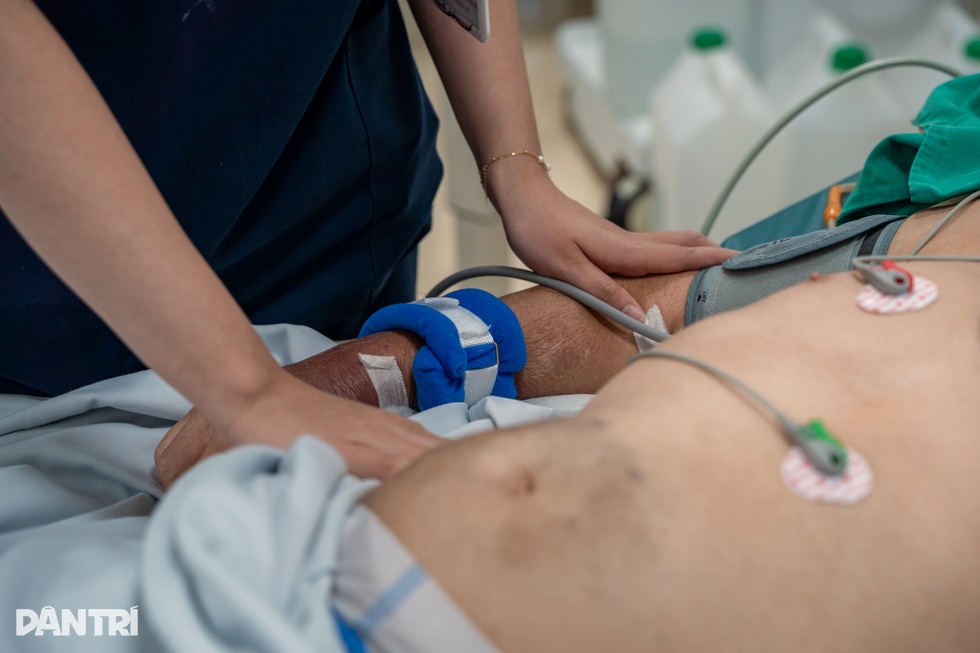 Nhật ký một ngày ở nơi “sinh tử giao nhau” của bóng hồng nội trú - 17