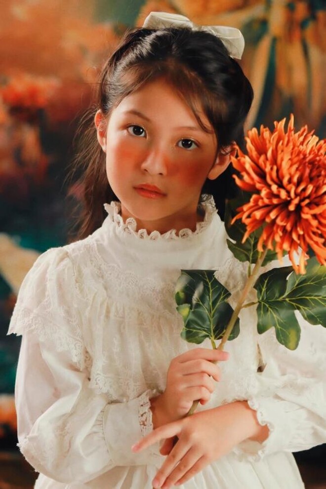 Bé gái ra đi đột ngột trong Cách Em 1 Milimet: Từng đóng chung với Hồng Diễm, ngoài đời mặt xinh như búp bê - 10