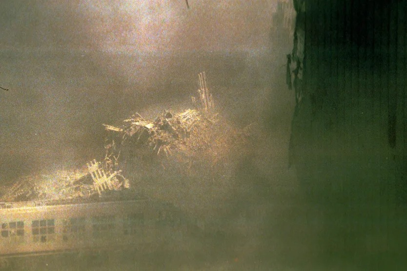 Những hình ảnh chưa từng được công bố về thảm kịch khủng bố 11-9 ở Mỹ- Ảnh 2. Những hình ảnh chưa từng được công bố về thảm kịch khủng bố 11-9 ở Mỹ- Ảnh 2.