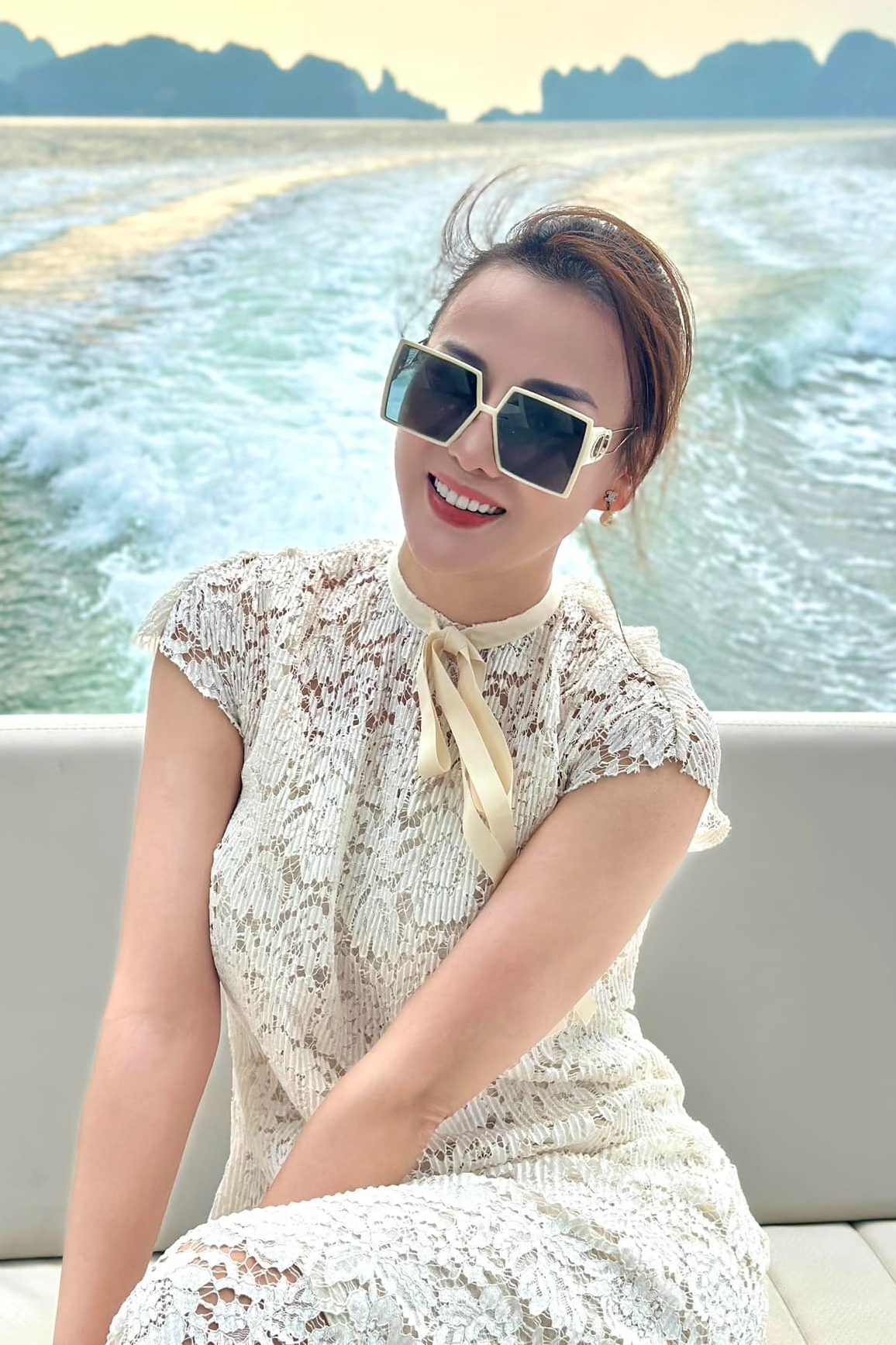 Hóa ra Phương Oanh cũng diện 