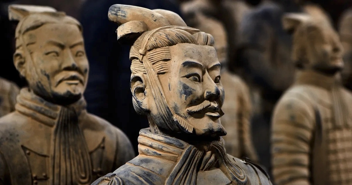 Khi khai quật đội quân đất nung trong lăng Tần Thuỷ Hoàng, chuyên gia đã phạm sai lầm lớn: 15 giây 