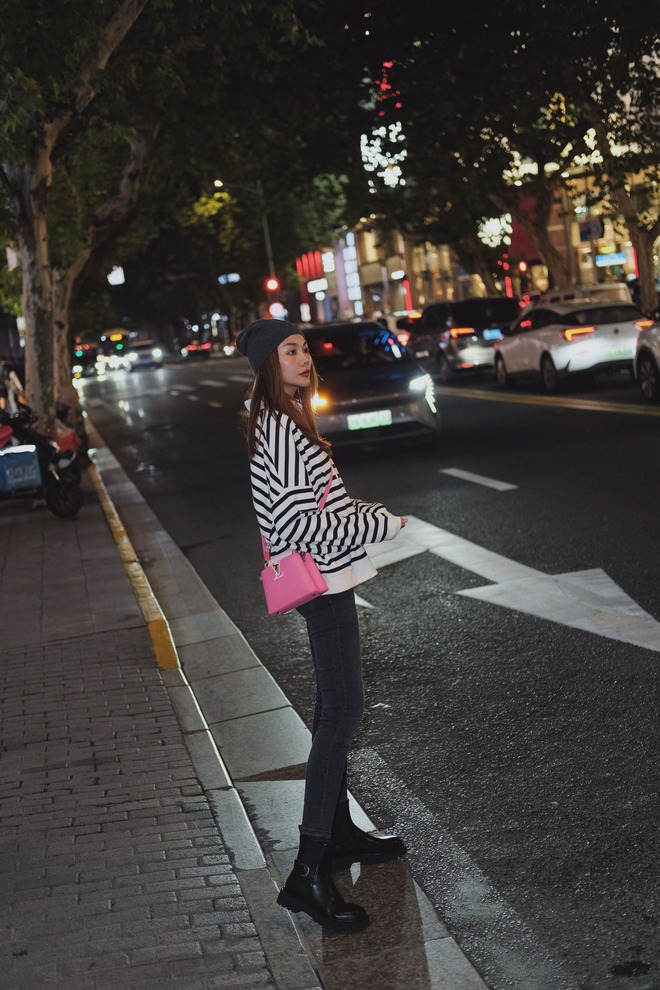 4 mẫu quần jeans không bao giờ lỗi mốt, phụ nữ trên 40 tuổi mặc là đẹp nhất- Ảnh 2.