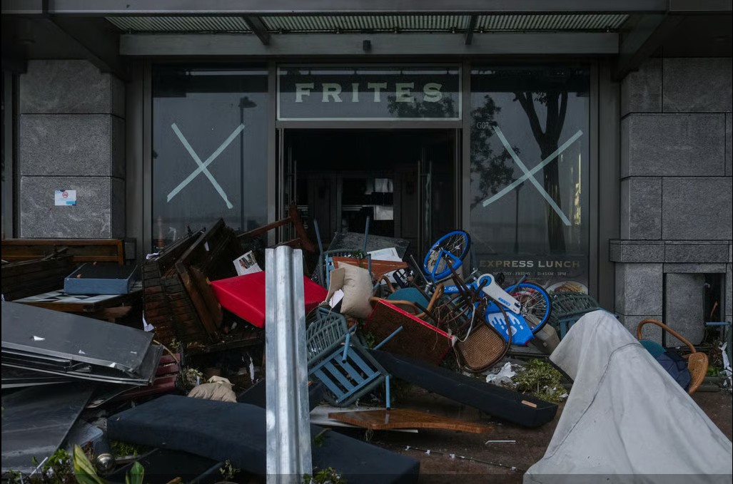 Ảnh hiếm siêu bão Ragasa từ vũ trụ: Cảnh tượng dữ dội như nuốt chửng Trái Đất, phi hành gia ISS nghẹt thở- Ảnh 4.