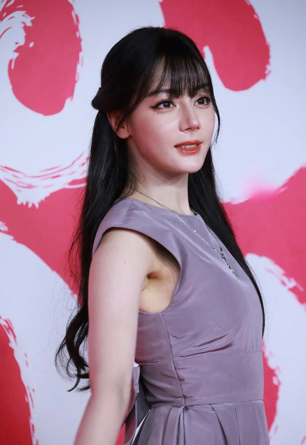 Nghịch lý: Sao nữ đẹp nhất Cbiz nhưng luôn bị chê kém sắc- Ảnh 2. Nghịch lý: Sao nữ đẹp nhất Cbiz nhưng luôn bị chê kém sắc- Ảnh 2.