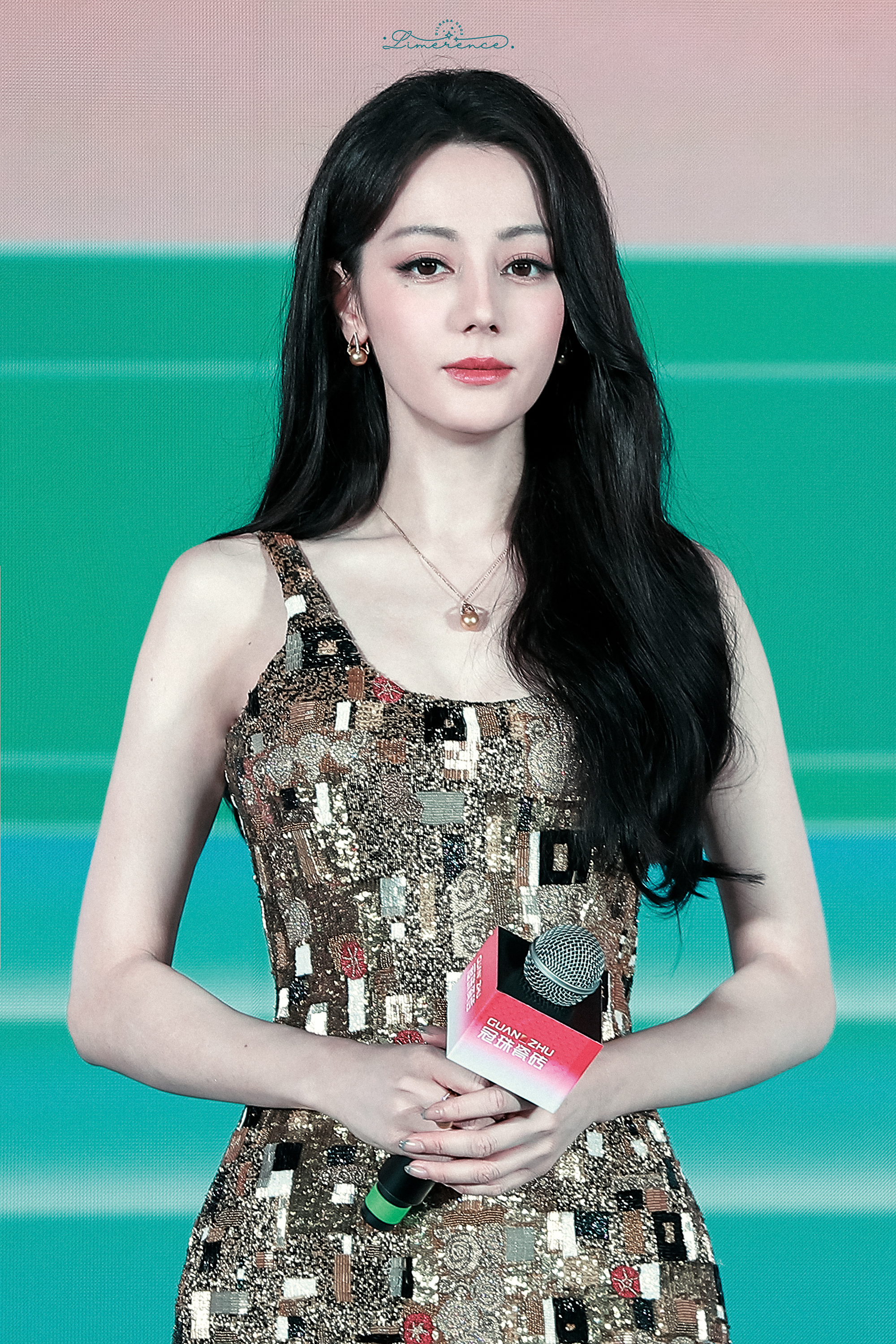 Nghịch lý: Sao nữ đẹp nhất Cbiz nhưng luôn bị chê kém sắc- Ảnh 3. Nghịch lý: Sao nữ đẹp nhất Cbiz nhưng luôn bị chê kém sắc- Ảnh 3.