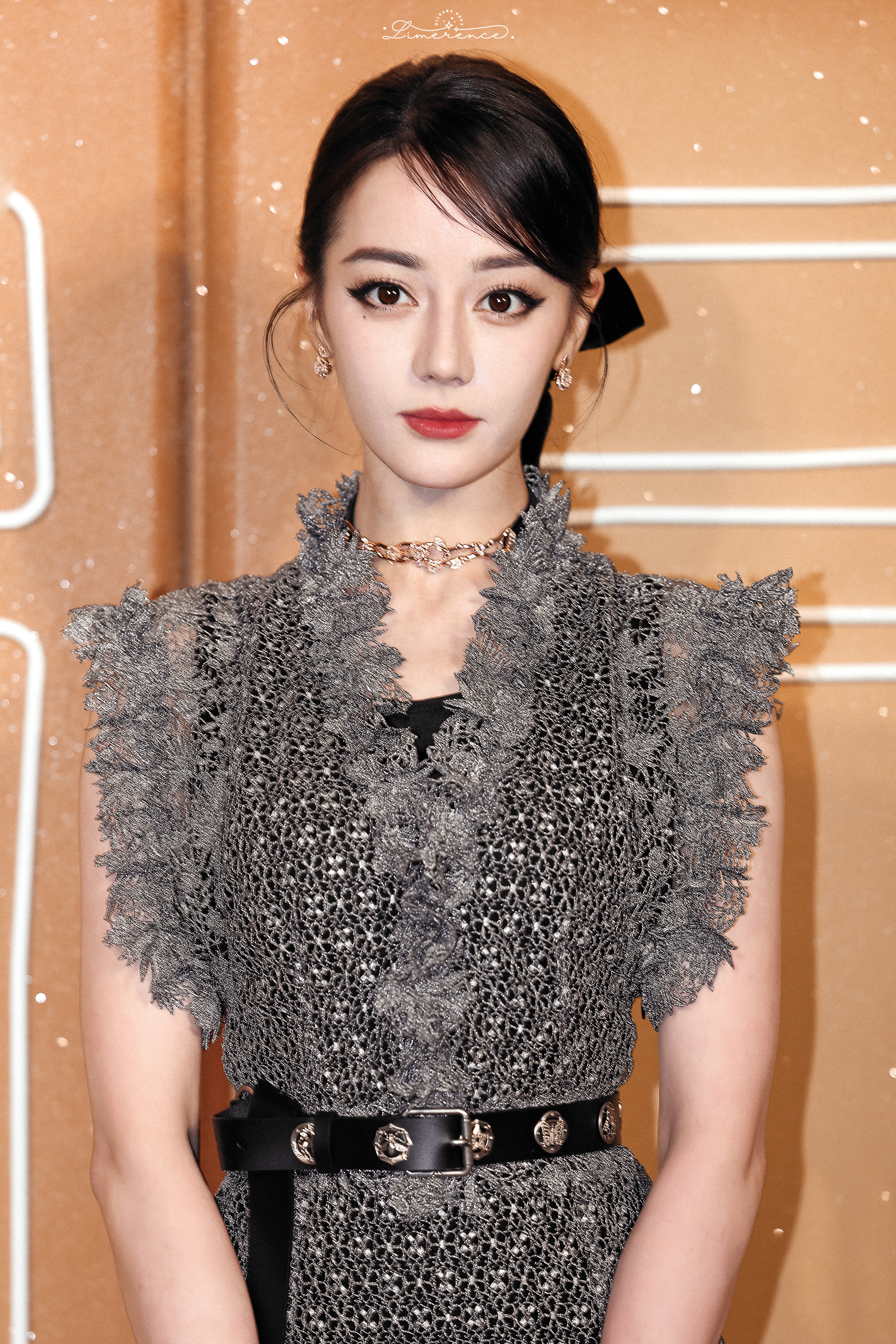 Nghịch lý: Sao nữ đẹp nhất Cbiz nhưng luôn bị chê kém sắc- Ảnh 6. Nghịch lý: Sao nữ đẹp nhất Cbiz nhưng luôn bị chê kém sắc- Ảnh 6.