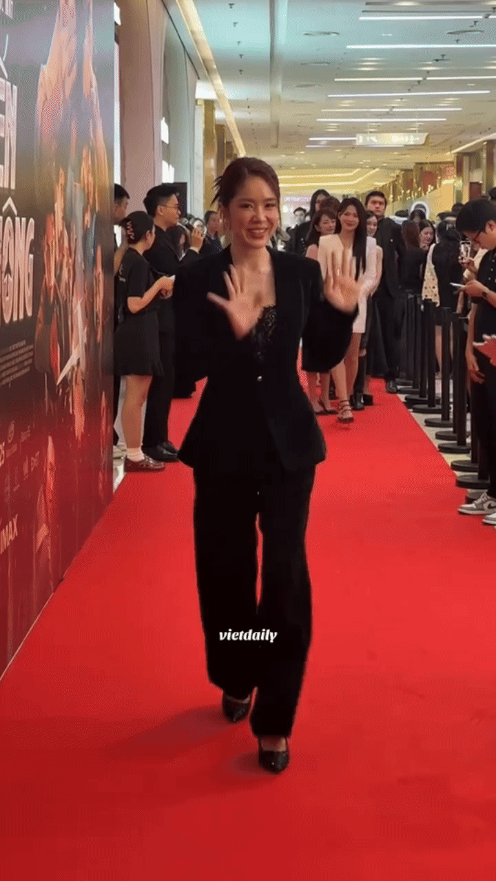 Không nhận ra nữ hoàng phim truyền hình miền Tây: Chục năm giản dị, giờ thành 