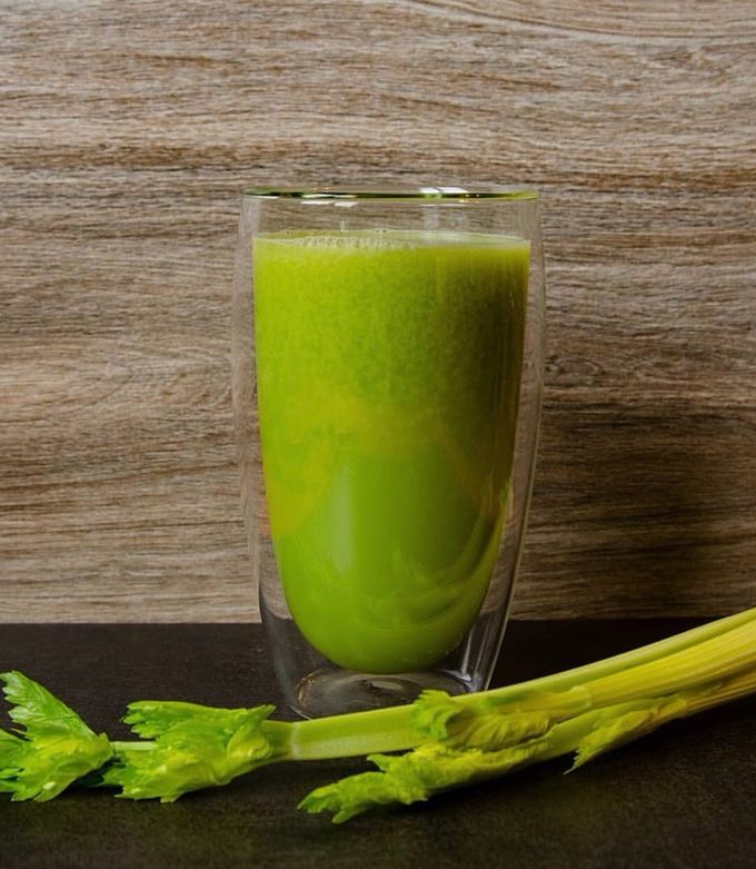 Hà Tăng chăm uống 1 loại nước ép 