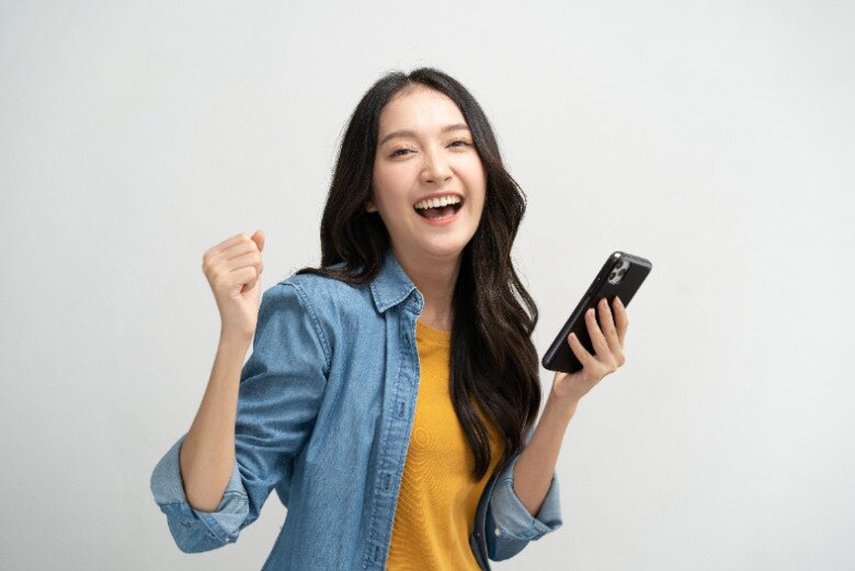 Nhổ một sợi tóc bạc có giúp mọc lại 3 sợi đen? Chị em áp dụng 6 ăn - 4 làm để mái tóc vừa dày vừa đen bóng - 5