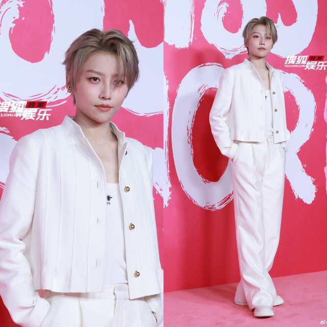 Địch Lệ Nhiệt Ba mặc xấu- Ảnh 15.